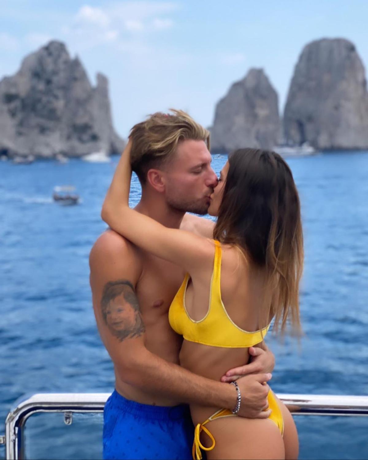 FOTO Vedere din vacanță: iubita lui Immobile a făcut furori în sudul Italiei » Fotografii electrizante pe un yaht