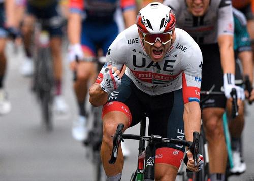 Alexander Kristoff trecând linia de sosire Foto Team Emirates/Bettini Photo