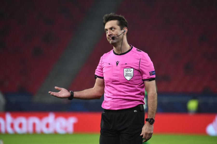 FOTO: UEFA A fost anunțat arbitrul meciului Islanda - România! „Tricolorii” au fost umiliți ultima dată cu el la centru