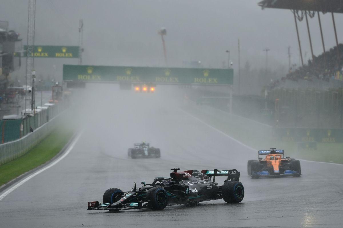 FORMULA 1. Marele Premiu al Belgiei a ținut doar două tururi! Max Verstappen, desemnat câștigător