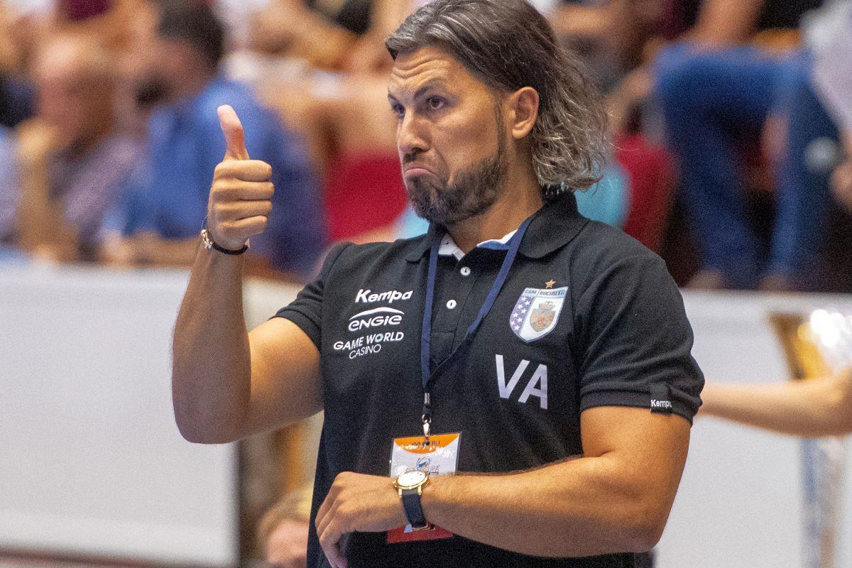 Adrian Vasile, „cel mai sexy” și cel bine plătit din handbalul feminin românesc