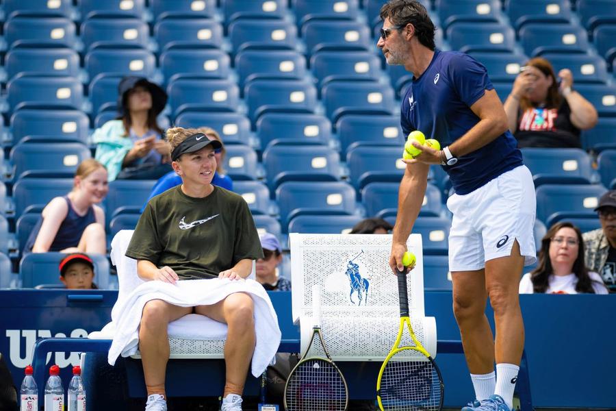 E mai bună Halep cu Mouratoglou?