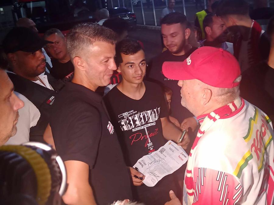 7 detalii de la Metaloglobus - Dinamo 1-2 » Butonul de panică, premiera lui Bani + alegerea interesantă a lui Burcă