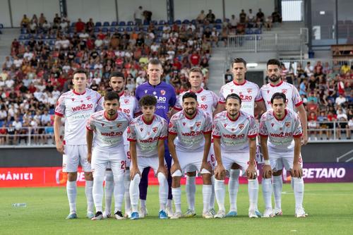 Echipa de start a lui Dinamo cu Metaloglobus/ foto: Raed Krishan (GSP)