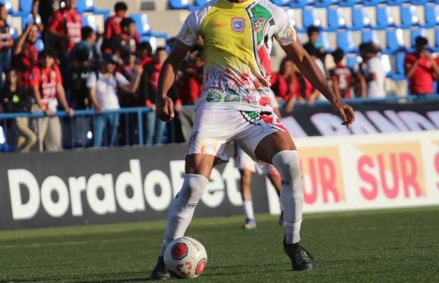 Un fotbalist columbian spune că este batjocorit în România: „Au început să mă amenințe!” » Președintele clubului se apără: „Zicea că are toate actele în regulă, dar nu a fost așa”