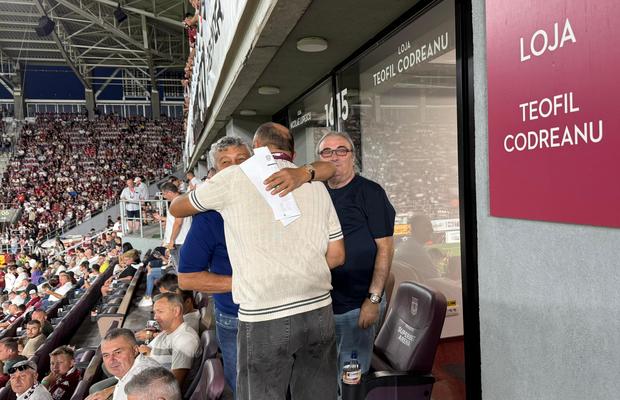 Musafiri speciali la Rapid - UTA! Cu cine s-a întreținut Mircea Lucescu în loja din Giulești
