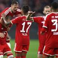 Joshua Kimmich sărbătorește împreună cu Michael Olise unul dintre golurile lui Bayern / Foto: Imago