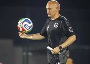 Andres Iniesta, învins în primul său meci ca antrenor » Partidă cu 7 goluri