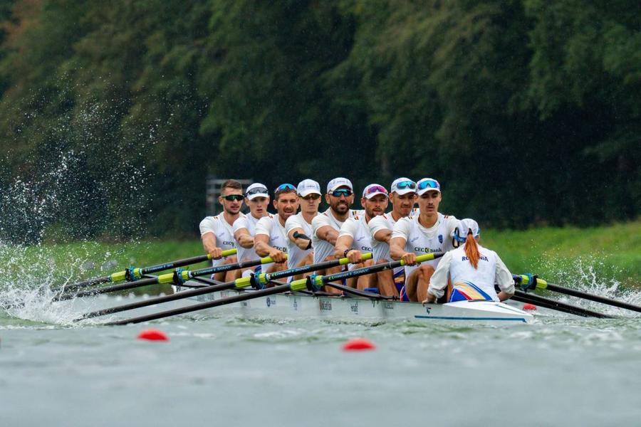 Barca masculină de 8 plus 1 rame a României la CM 2026 Foto: FR Canotaj/Balint Czucz Barca feminină de 8 plus 1 rame a României, calificată în finală la Campionatele Mondiale de la Amsterdam