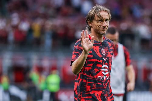Luka Modric a fost convins de noul antrenor Ruben Amorim să mai joace un an la AC Milan / Foto: Imago