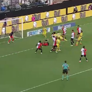 Gol de lângă Drăgușin în Fiorentina - Frosinone / FOTO: Captură TV @Digi Sport