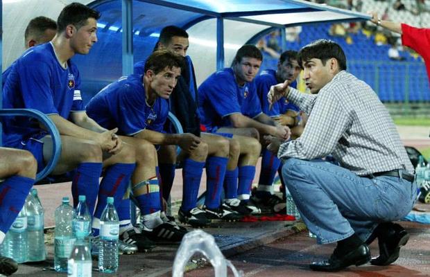 VIDEO EXCLUSIV Victor Pițurcă, dialog cu un fotbalist de la Steaua: „Bă idiotule, tu vrei să pleci?!”