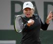 Partida Simona Halep - Irina Begu a fost programată a treia pe Arena „Suzanne-Lenglen”. foto: Guliver/Getty Images