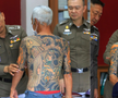 3. Unul dintre semnele distinctive ale unui membru Yakuza este tatuarea corpului, din cap până în picioare. Tatuajele se numesc irezumi. Întregul proces arată atât averea, cât și duritatea, fiindcă este un proces extrem de dureros.