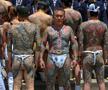 5. Una dintre pedepsele comune din Yakuza este tăierea degetului mic și oferirea lui către șeful clanului mafiot. În perioadele vechi, fără degetul mic, cineva nu mânuia sabia atât de ușor, deci depindea de șef pentru protecție suplimentară.