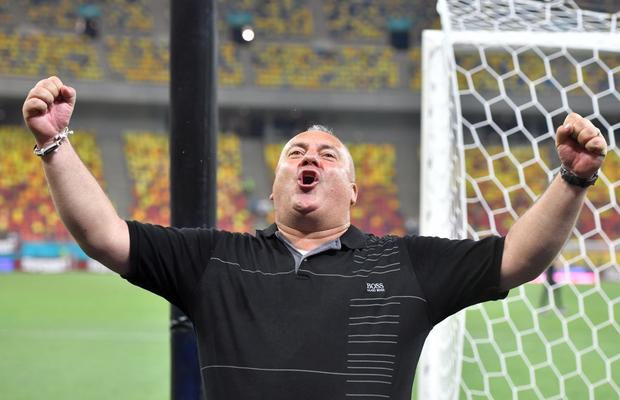 Dezbaterea zilei, 29 septembrie » Trebuie Rapid să continue cu Mihai Iosif antrenor? » „Nu ar fi niciun motiv pentru schimbare” vs. „Nu doar că nu are licență, nu poate da deloc indicații”