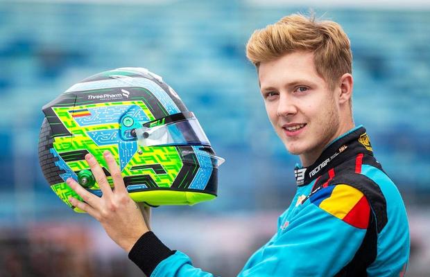 Pilotul român Filip Ugran trage concluziile după primul său sezon în Formula 3: „A fost un an de învățare. Mai urmează unul în F3”