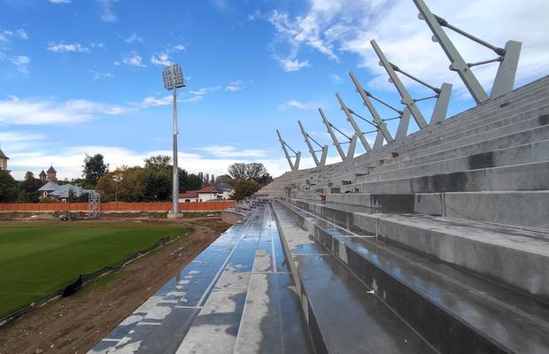Stadionul din Liga 1 nu poate fi inaugurat după 3 ani și 15 milioane de euro investite » Ultima problemă: apa infiltrată în tribune