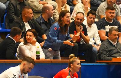 Cristina Vărzaru rupe tăcerea după episodul „kind reminder” de la meciul cu Vâlcea: „Ei nici nu știu de ce mă urăsc! Unii nici nu erau născuți”