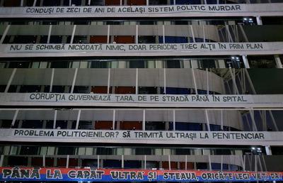 Mesajele Peluzei Sud Steaua care au fost interzise la meciul cu U Cluj: „Jandarmeria și FRF se transformă într-un motor odios de cenzură”