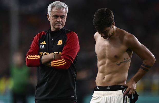 Făcut pachet de Radu Drăgușin și Genoa, Jose Mourinho dă din colț în colț: „AS Roma n-a jucat finale consecutive în Europa până acum”