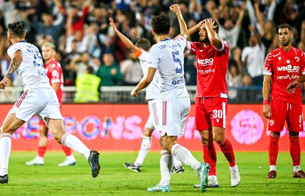 Oțelul a dat, Dinamo a luat! „Câinii” pierd și la Galați și ajung la PATRU înfrângeri consecutive fără gol marcat