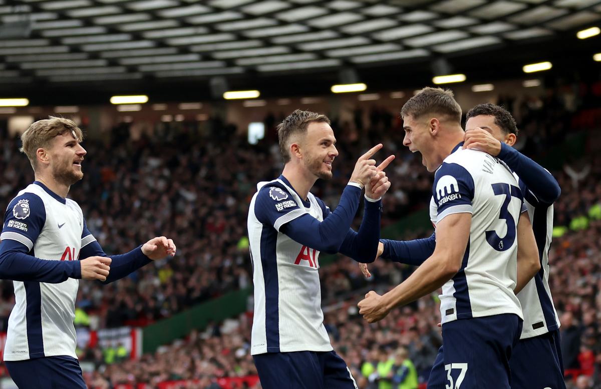 Manchester United - Tottenham 0-3 » 10 minute pentru Drăgușin în victoria impresionantă a lui Spurs pe Old Trafford
