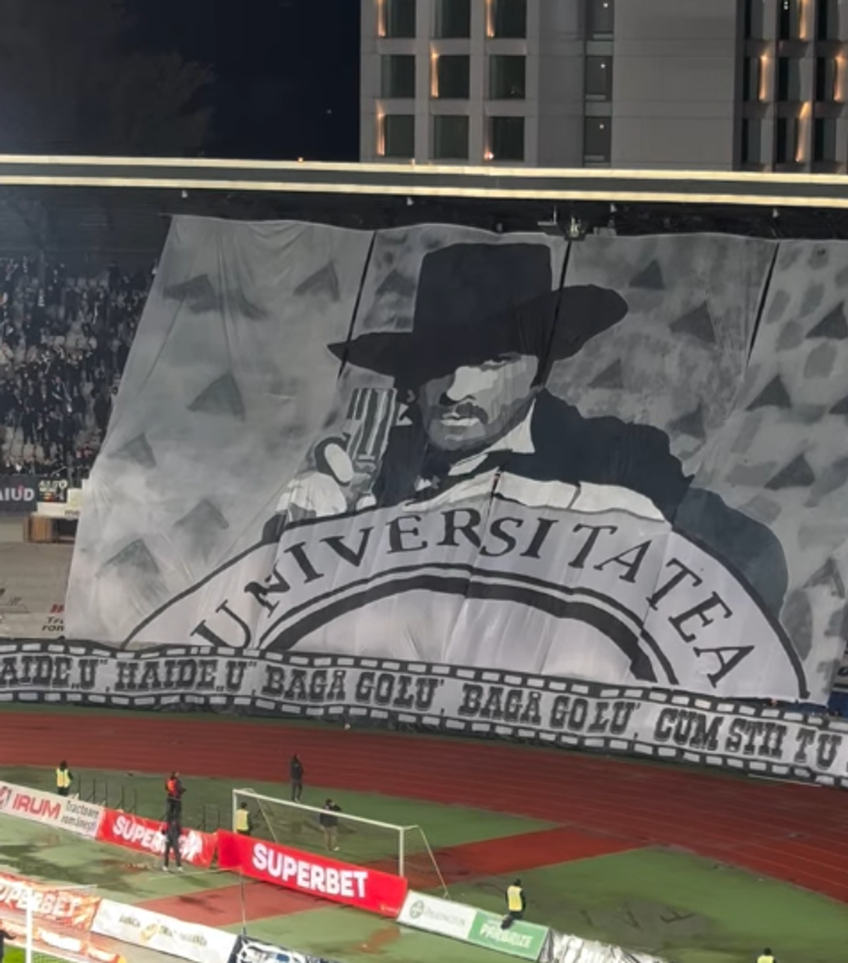 U Cluj, scenografie cu Florin Piersic la derby-ul cu CFR Cluj