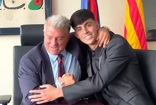 Marc Bernal și-a prelungit contractul cu Barcelona. FOTO: X