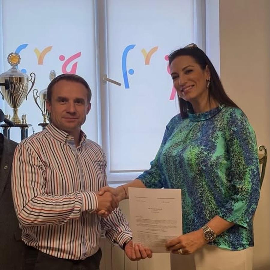 Ioan Suciu alături de Irina Deleanu, președinta Federației de Gimnastică Ritmică, zilele trecute, când au semnat un protocol de colaborare FOTO FRG Ioan Suciu, președintele Federației Române de Gimnastică, a vorbit despre absența Anei Bărbosu de la Campionatele Mondiale, dar și despre situația actuală: „Traversăm o perioadă dificilă”