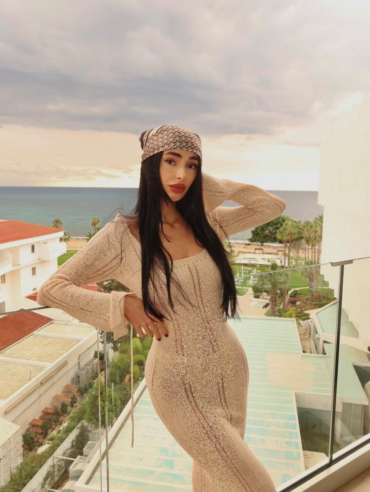 Reportera bosniacă Almina Hajradinovic/ Foto: Instagram @hajradinovicalmina