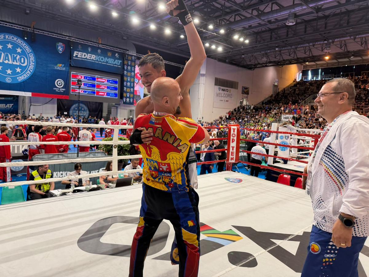 Ciprian Sora a „scos” un campion mondial la kickboxing/ Foto: Costi Prună (GSP)