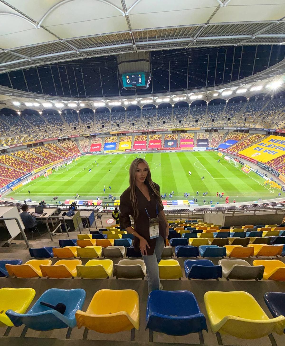 Reportera bosniacă Almina Hajradinovic/ Foto: Instagram @hajradinovicalmina