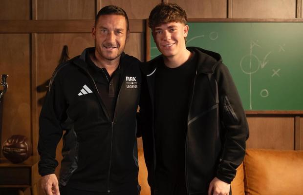 „Lichidul nu ajungea până la creier” » Francesco Totti, dezvăluiri despre afecțiunea care l-a făcut pe fiul său se retragă la 19 ani