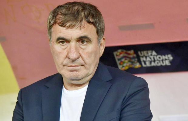 Polonezii râd de noi: „România, o echipă slabă! Îl schimbă pe Hagi?”