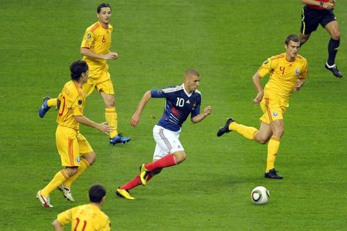 George Florescu, aici lângă Benzema într-un meci al României cu Franța, foto: Imago Images
