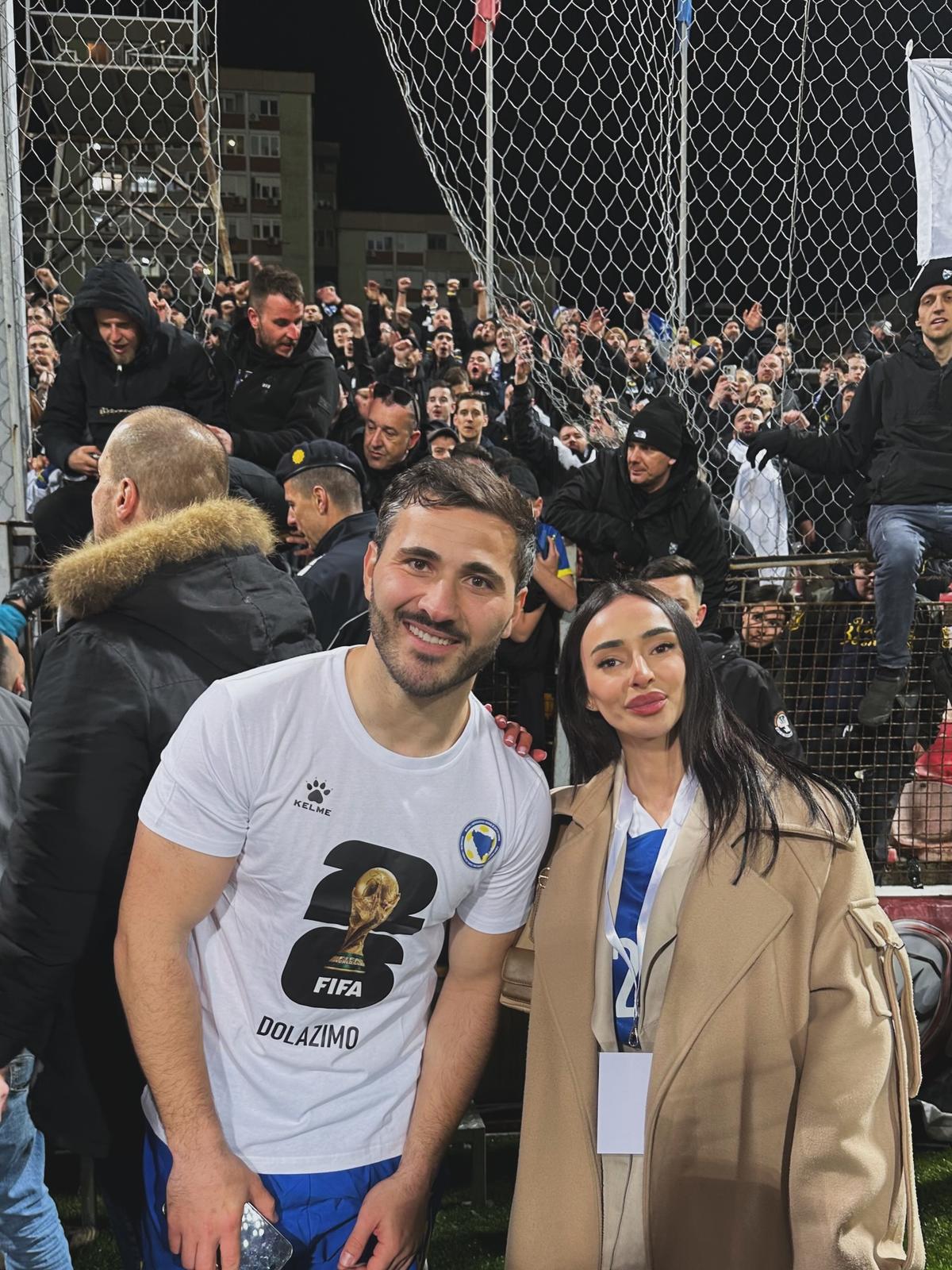 Reportera bosniacă Almina Hajradinovic/ Foto: Instagram @hajradinovicalmina