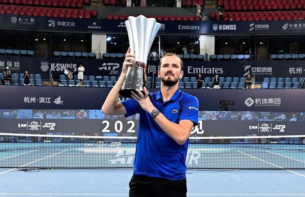 Daniil Medvedev a câștigat duelul rus în finala turneului de la Hangzhou » Dialog savuros cu Rublev