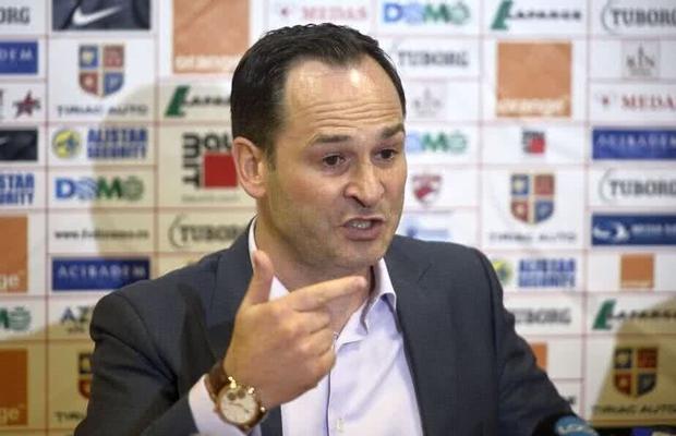 DINAMO // VIDEO Ionuț Negoiță a dat cărțile pe față într-o conferință incendiară: „Vând 51% din Dinamo pentru UN LEU” + Statul poate lua baza Săftica!