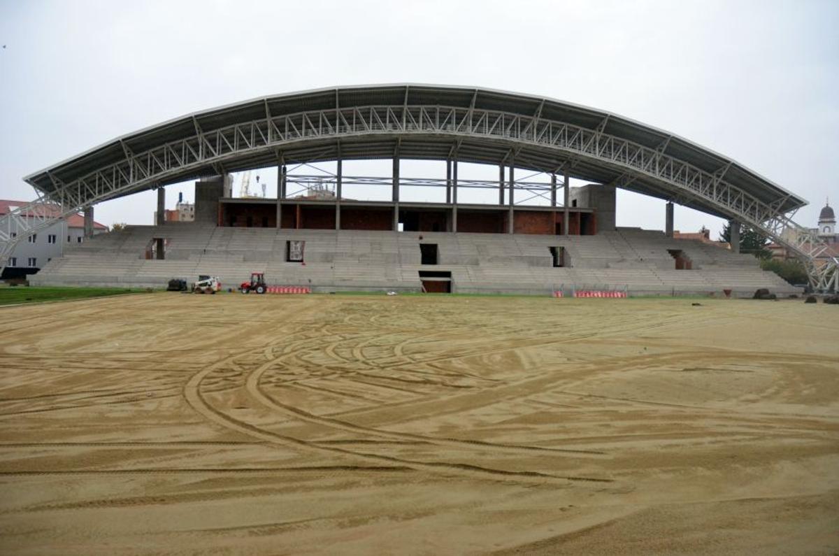 VIDEO+FOTO A răsărit noul „Francisc Neuman”! Cum arată arena celor de la UTA, care va fi inaugurată în primăvara anului 2020