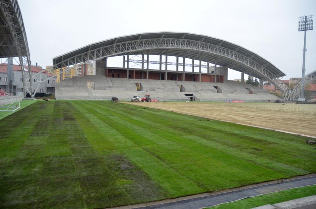FOTO Gafă de proporții pe unul dintre noile stadioane! Muncitorii au refăcut totul + acuze dure: „Sunt sute de nereguli”