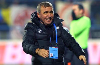 Ziariștii spanioli cred că Hagi ar putea da lovitura cu Rivaldinho: „E noua vedetă a fotbalului din România”
