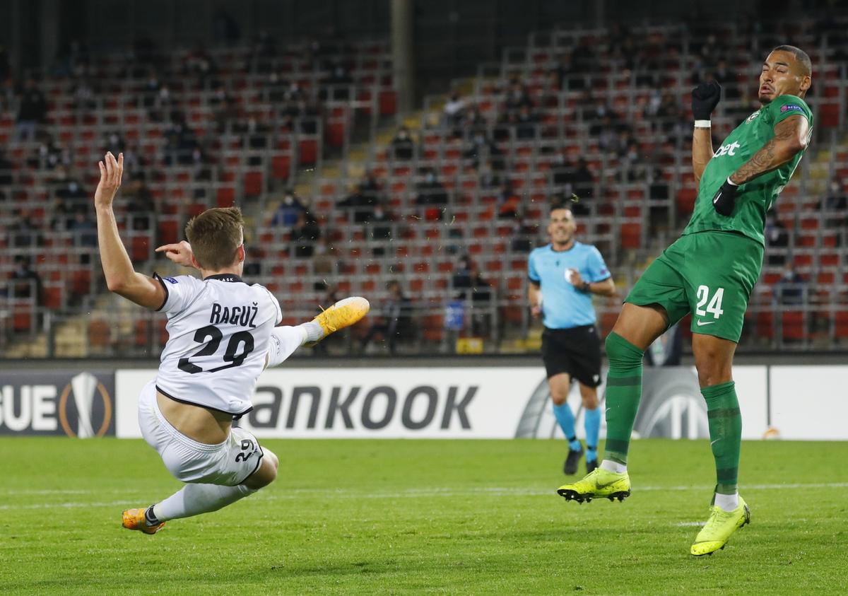 Europa League, FOTO » 24 de meciuri s-au disputat în această seară. Stanciu, „înger și demon” pentru Slavia. Ianis și Tătărușanu, victorioși