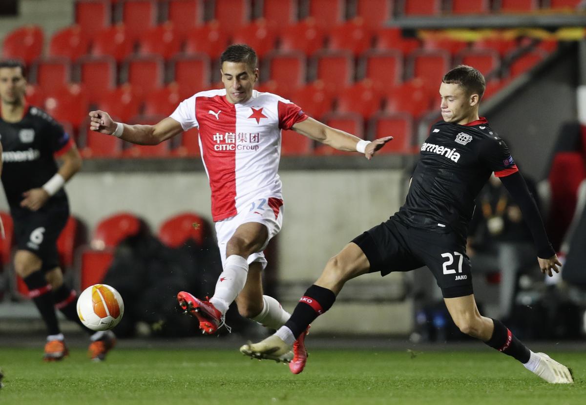 Europa League, FOTO » 24 de meciuri s-au disputat în această seară. Stanciu, „înger și demon” pentru Slavia. Ianis și Tătărușanu, victorioși