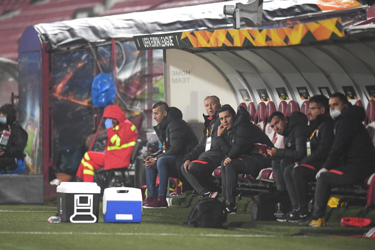 Decembrie decide campioana în Liga 1: avantaj FCSB și Craiova! Viciază Europa titlul?+ CFR Cluj, program infernal