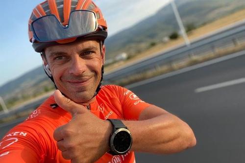 Eduard Novak (45 de ani), ministrul demis din fruntea MTS, s-a vaccinat cu a 3-a doză, în timp ce copiii săi au primit întâiul vaccin.