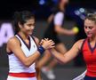 Ucraineanca Marta Kostyuk (19 ani, 55 WTA) a învins-o clar pe Emma Răducanu (18 ani, 23 WTA), scor 6-2, 6-1, și o va înfrunta pe Simona Halep (19 WTA) în semifinalele de la Transylvania Open.