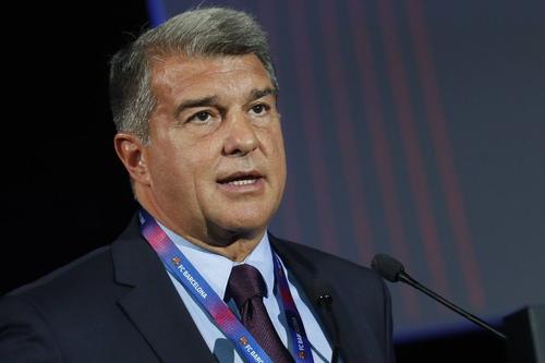 Joan Laporta, președintele Barcelonei, regretă că nu s-a despărțit mai devreme de Ronald Koeman.