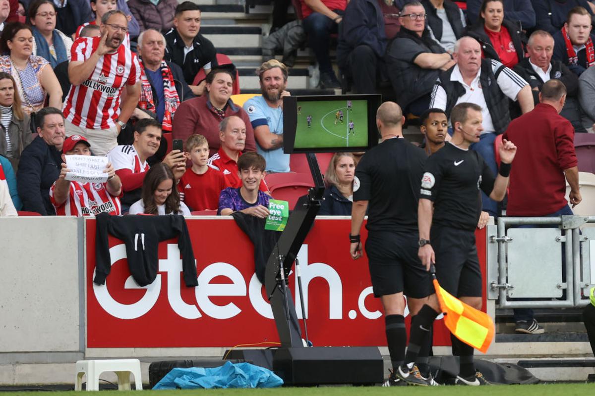 Gestul reprobabil pentru care Diego Costa a văzut „roșul” în prelungirile meciului Brentford - Wolverhampton