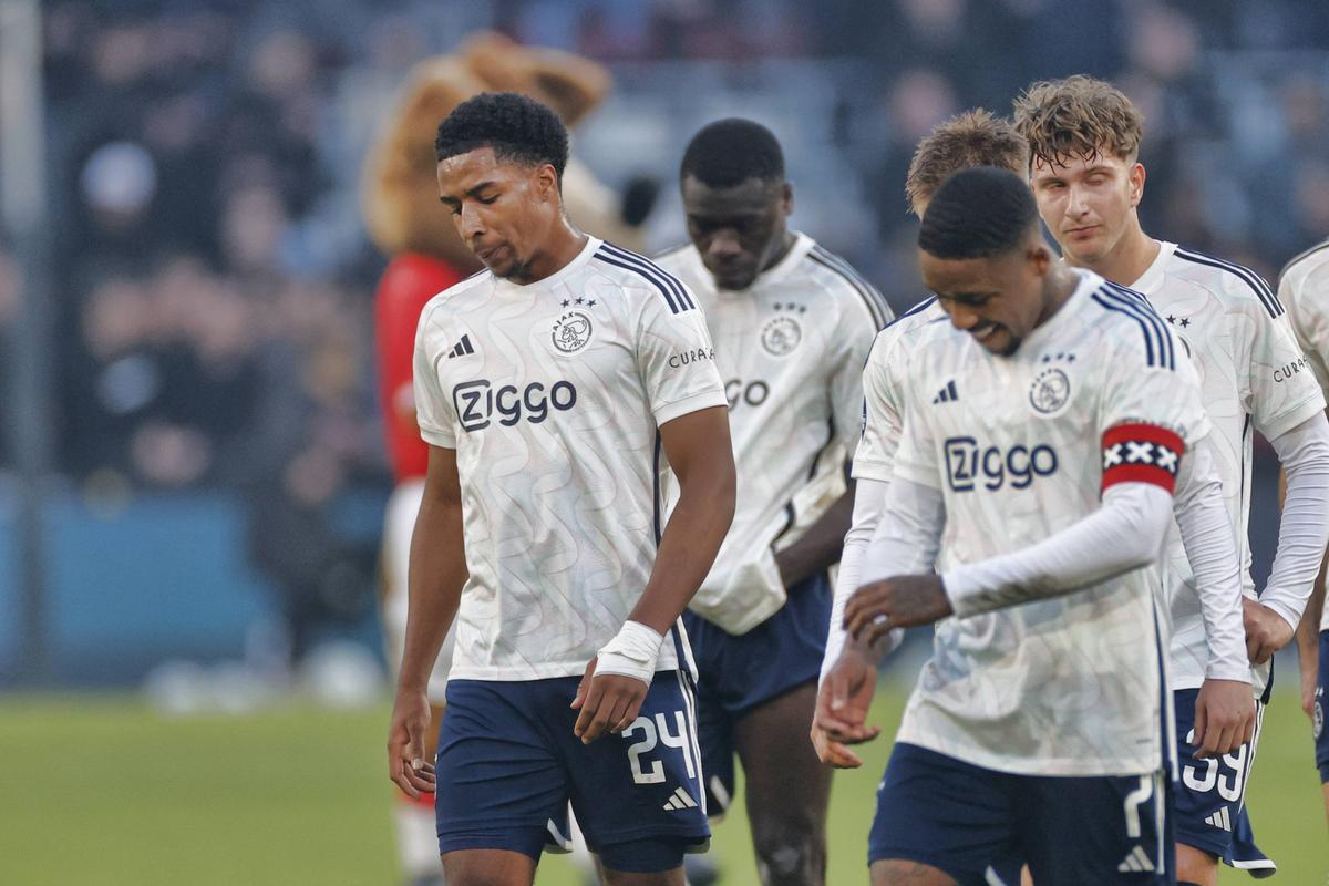 Ajax, dezastru complet! Ultimul loc în Eredivisie după ce a fost umilită de rivala PSV!